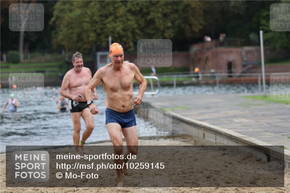 13.09.2026 - Stadtparktriathlon Mo-Foto http://msf.ph/oto/10259145 13.09.2026 11:55:39 Schwimmen 950, 979, 1004, 1039, 1052 meine-sportfotos.de
