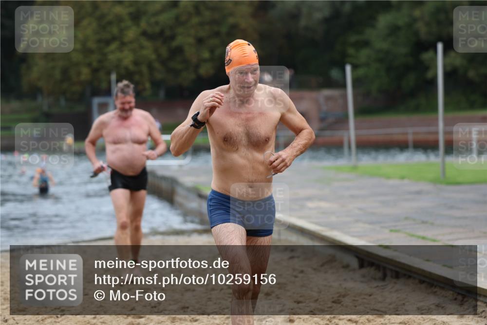 13.09.2026 - Stadtparktriathlon Mo-Foto http://msf.ph/oto/10259156 13.09.2026 11:55:41 Schwimmen 950, 1004, 1039, 1052 meine-sportfotos.de