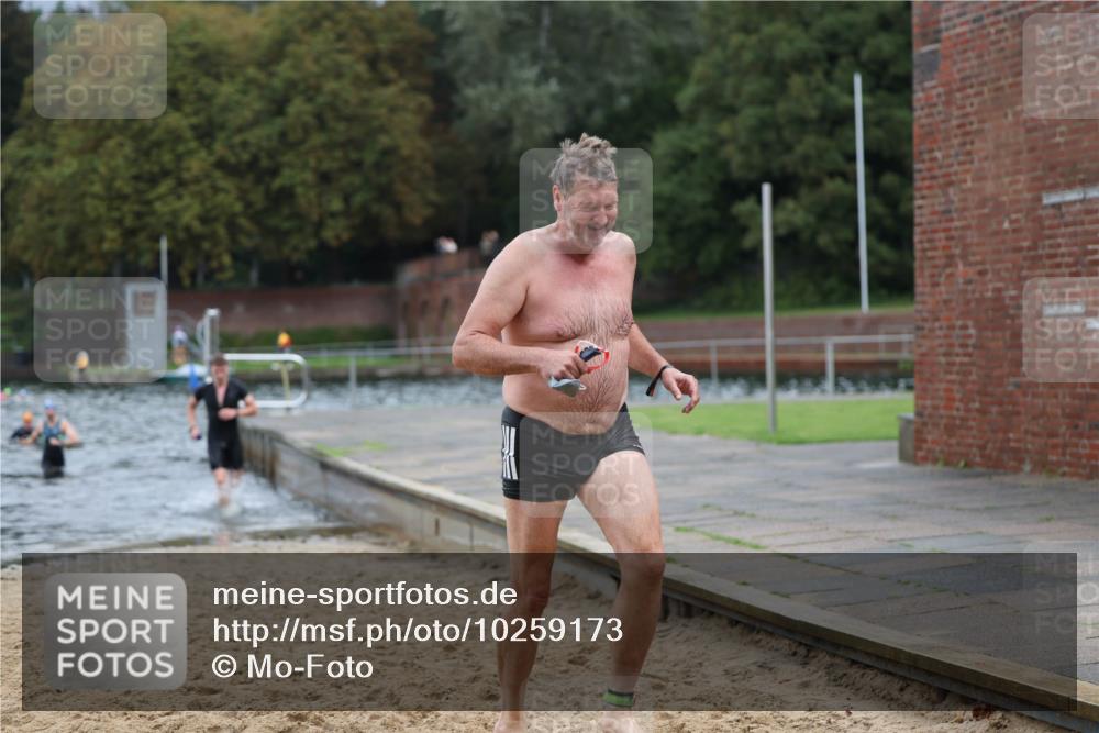 13.09.2026 - Stadtparktriathlon Mo-Foto http://msf.ph/oto/10259173 13.09.2026 11:55:43 Schwimmen 1004, 1039, 1052 meine-sportfotos.de