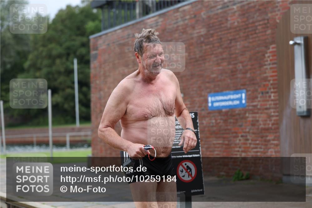 13.09.2026 - Stadtparktriathlon Mo-Foto http://msf.ph/oto/10259184 13.09.2026 11:55:44 Schwimmen 1004, 1039, 1052, 1056 meine-sportfotos.de
