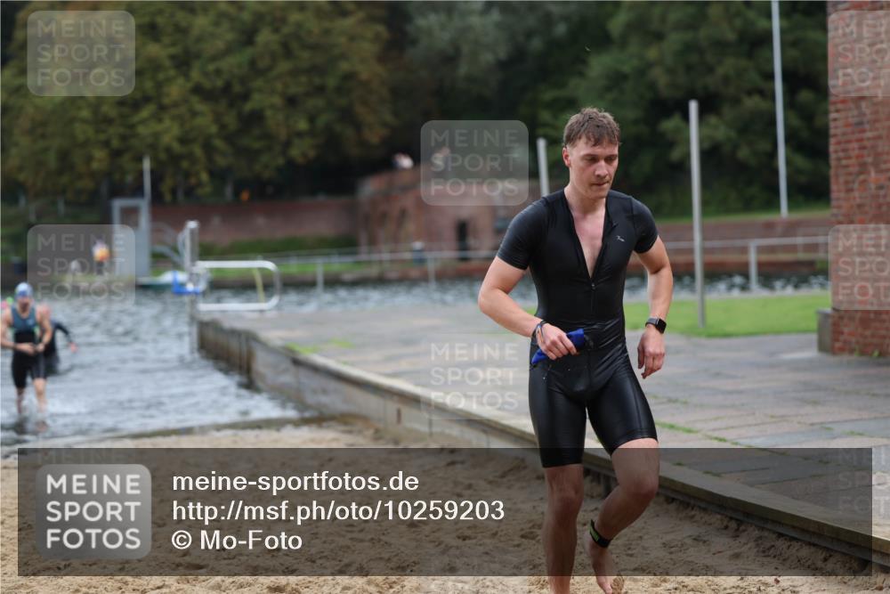 13.09.2026 - Stadtparktriathlon Mo-Foto http://msf.ph/oto/10259203 13.09.2026 11:55:50 Schwimmen 977, 987, 1004, 1056 meine-sportfotos.de