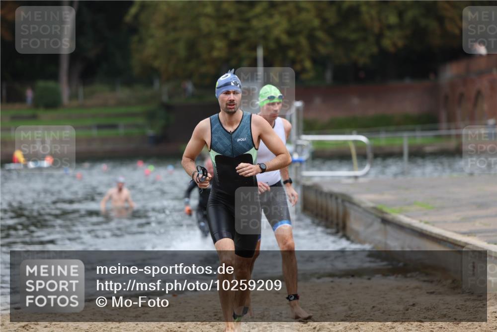 13.09.2026 - Stadtparktriathlon Mo-Foto http://msf.ph/oto/10259209 13.09.2026 11:55:56 Schwimmen 977, 987, 1056 meine-sportfotos.de