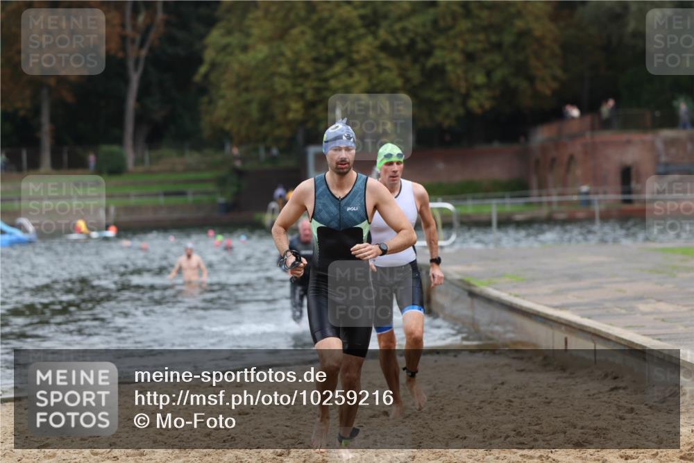 13.09.2026 - Stadtparktriathlon Mo-Foto http://msf.ph/oto/10259216 13.09.2026 11:55:57 Schwimmen 977, 987, 1056 meine-sportfotos.de