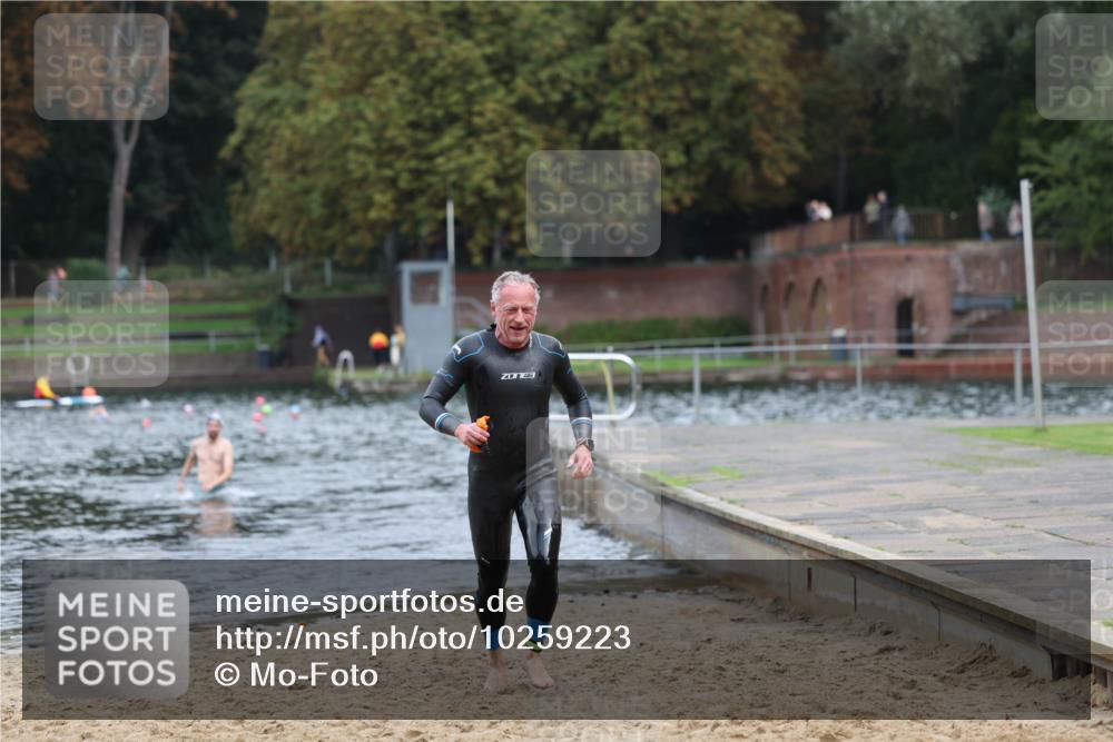13.09.2026 - Stadtparktriathlon Mo-Foto http://msf.ph/oto/10259223 13.09.2026 11:56:01 Schwimmen 977, 987, 996, 1056 meine-sportfotos.de