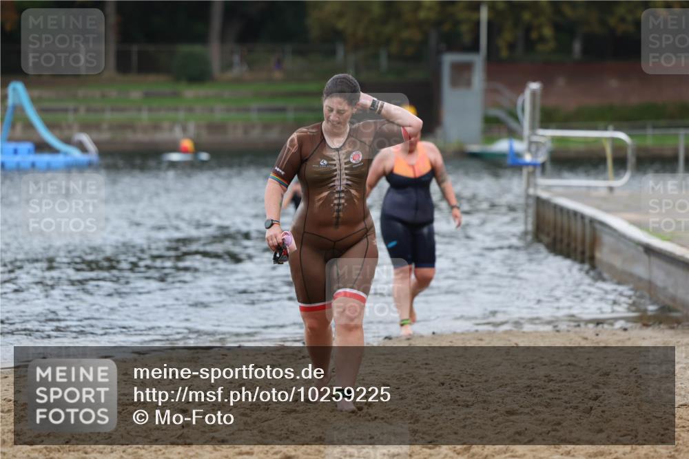 13.09.2026 - Stadtparktriathlon Mo-Foto http://msf.ph/oto/10259225 13.09.2026 11:16:22 Schwimmen 755, 762 meine-sportfotos.de