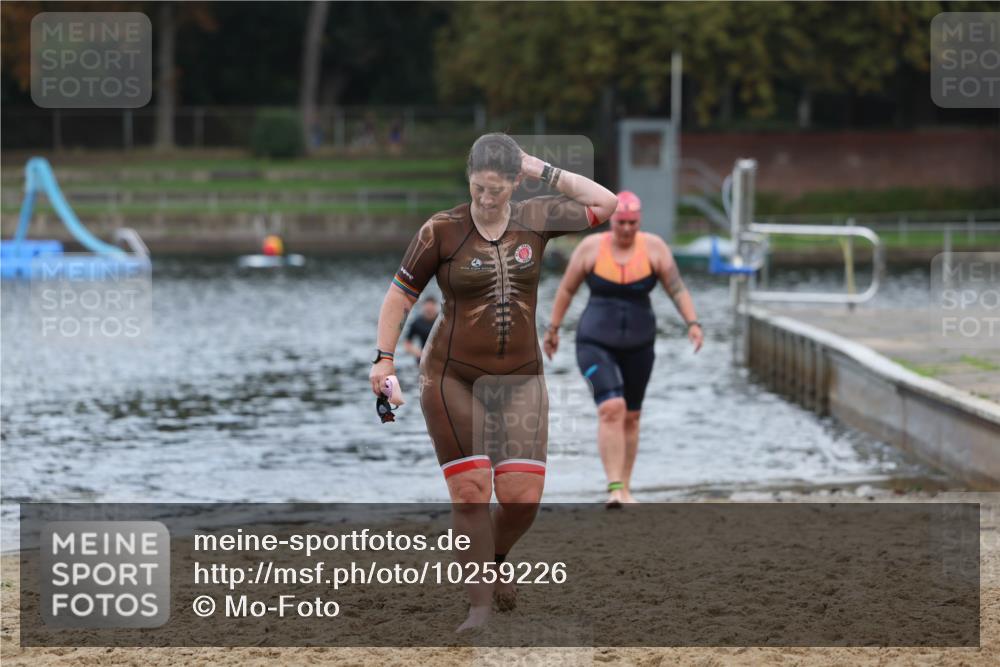 13.09.2026 - Stadtparktriathlon Mo-Foto http://msf.ph/oto/10259226 13.09.2026 11:16:23 Schwimmen 755, 762 meine-sportfotos.de
