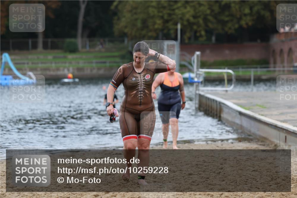 13.09.2026 - Stadtparktriathlon Mo-Foto http://msf.ph/oto/10259228 13.09.2026 11:16:23 Schwimmen 755, 762 meine-sportfotos.de