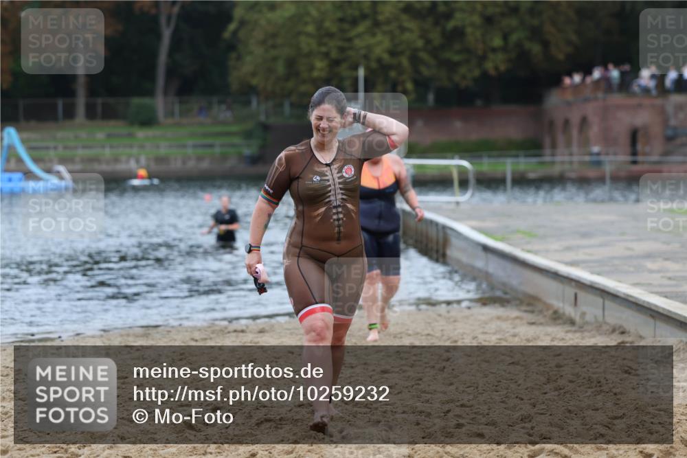 13.09.2026 - Stadtparktriathlon Mo-Foto http://msf.ph/oto/10259232 13.09.2026 11:16:24 Schwimmen 755, 762 meine-sportfotos.de