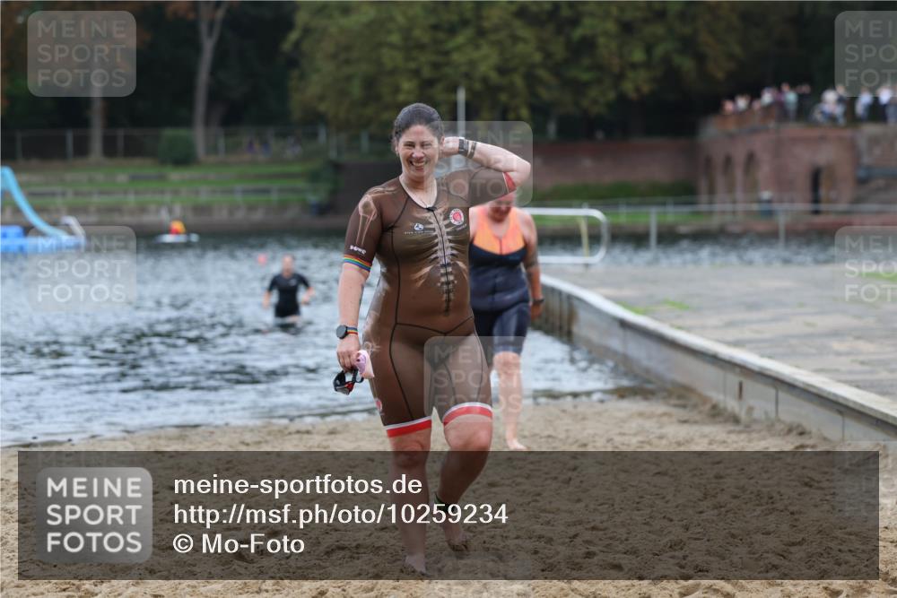 13.09.2026 - Stadtparktriathlon Mo-Foto http://msf.ph/oto/10259234 13.09.2026 11:16:25 Schwimmen 755, 762 meine-sportfotos.de