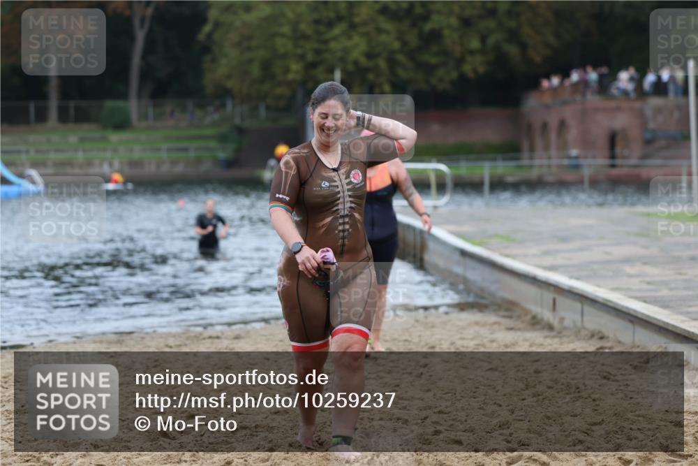 13.09.2026 - Stadtparktriathlon Mo-Foto http://msf.ph/oto/10259237 13.09.2026 11:16:25 Schwimmen 755, 762 meine-sportfotos.de