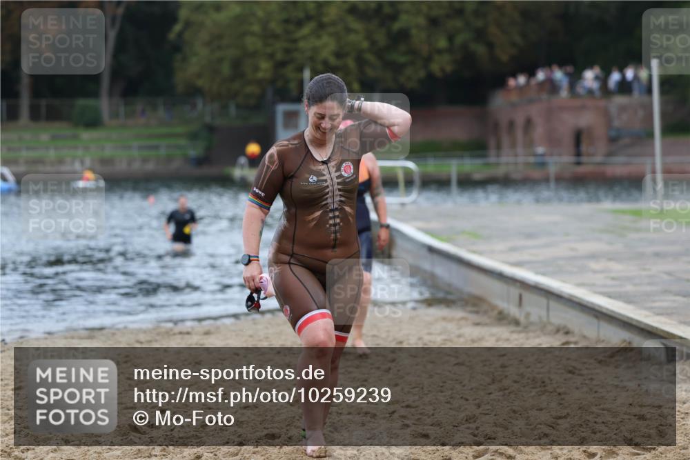 13.09.2026 - Stadtparktriathlon Mo-Foto http://msf.ph/oto/10259239 13.09.2026 11:16:25 Schwimmen 755, 762 meine-sportfotos.de