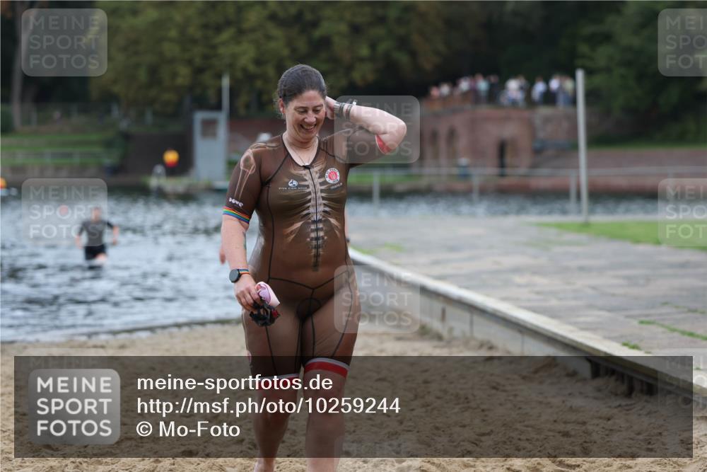 13.09.2026 - Stadtparktriathlon Mo-Foto http://msf.ph/oto/10259244 13.09.2026 11:16:26 Schwimmen 755, 762 meine-sportfotos.de