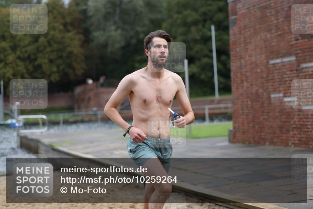 13.09.2026 - Stadtparktriathlon Mo-Foto http://msf.ph/oto/10259264 13.09.2026 11:56:13 Schwimmen 996 meine-sportfotos.de