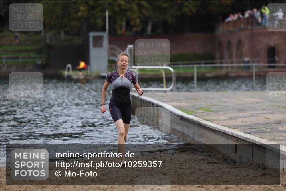13.09.2026 - Stadtparktriathlon Mo-Foto http://msf.ph/oto/10259357 13.09.2026 11:17:29 Schwimmen 761 meine-sportfotos.de