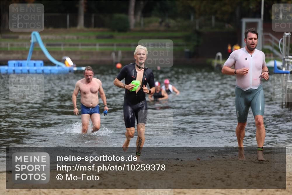 13.09.2026 - Stadtparktriathlon Mo-Foto http://msf.ph/oto/10259378 13.09.2026 11:57:10 Schwimmen 981, 1008, 1015 meine-sportfotos.de