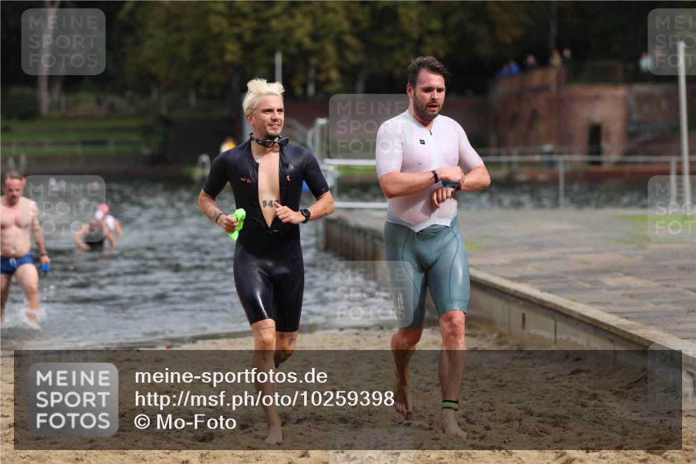 13.09.2026 - Stadtparktriathlon Mo-Foto http://msf.ph/oto/10259398 13.09.2026 11:57:12 Schwimmen 981, 1008, 1015 meine-sportfotos.de