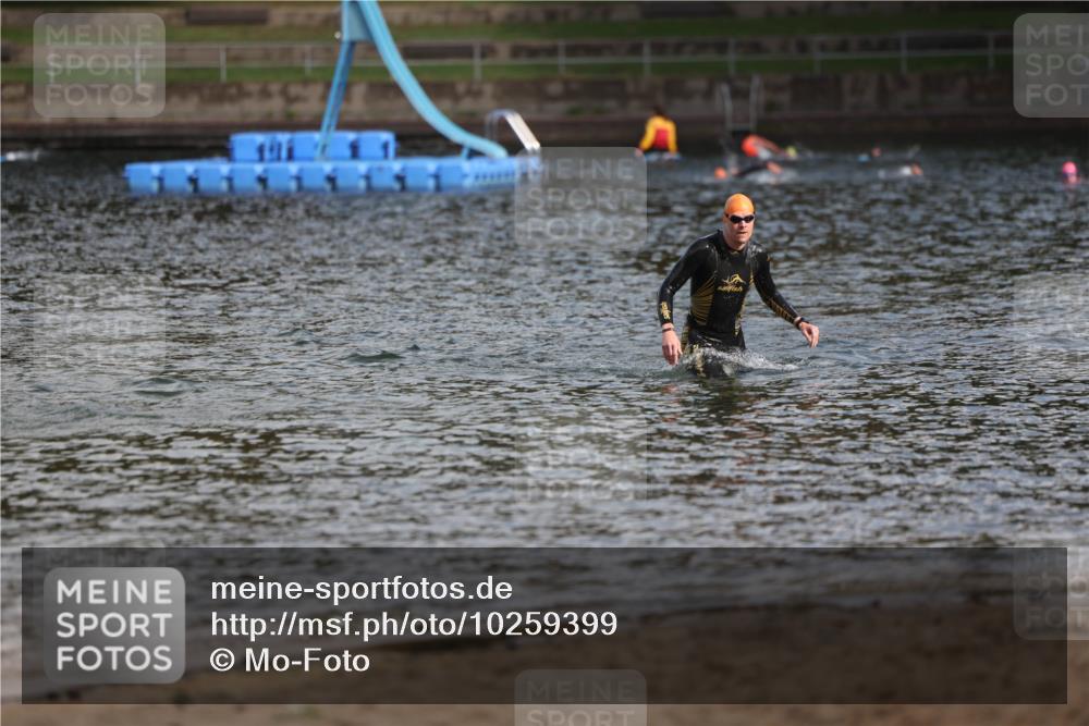 13.09.2026 - Stadtparktriathlon Mo-Foto http://msf.ph/oto/10259399 13.09.2026 11:28:34 Schwimmen 834, 840 meine-sportfotos.de