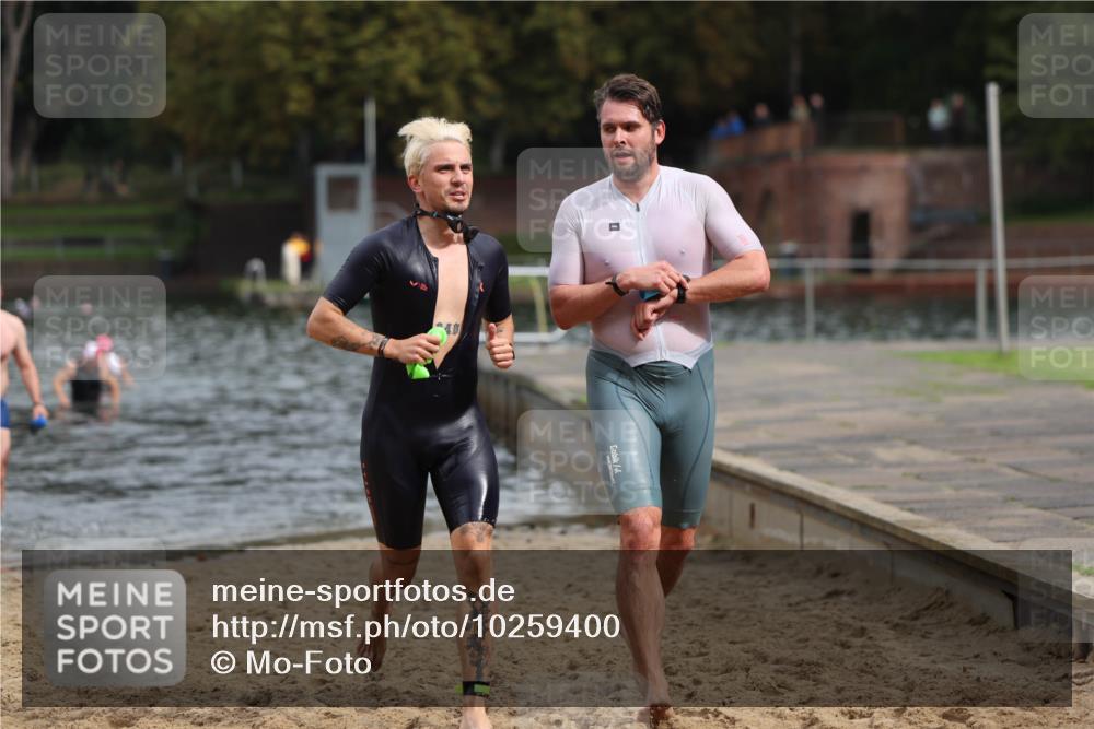 13.09.2026 - Stadtparktriathlon Mo-Foto http://msf.ph/oto/10259400 13.09.2026 11:57:13 Schwimmen 981, 1008, 1015 meine-sportfotos.de