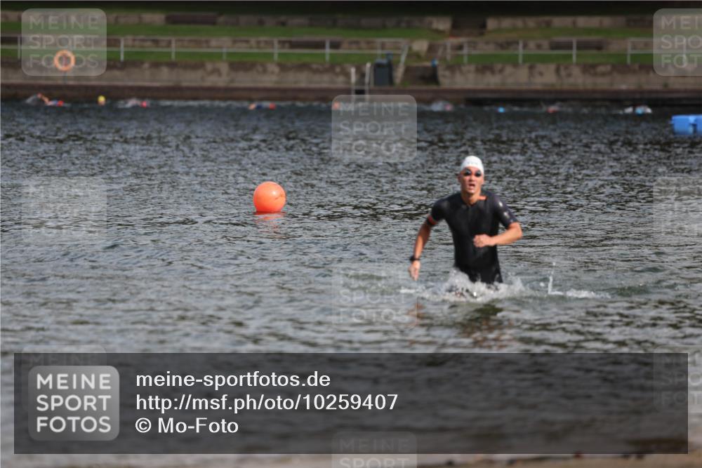 13.09.2026 - Stadtparktriathlon Mo-Foto http://msf.ph/oto/10259407 13.09.2026 11:28:35 Schwimmen 834, 840 meine-sportfotos.de