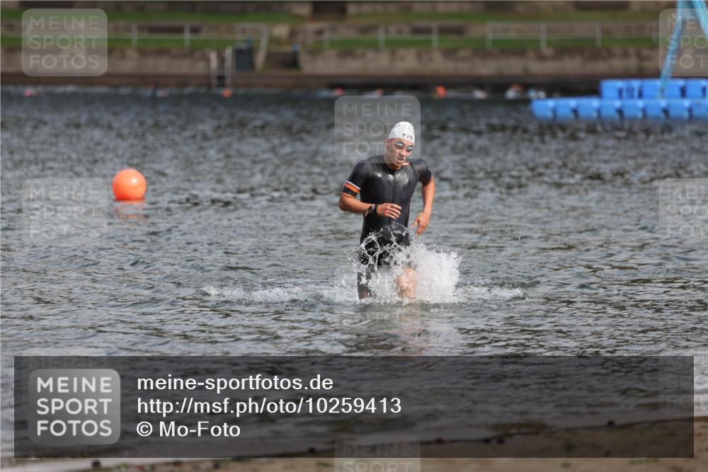 13.09.2026 - Stadtparktriathlon Mo-Foto http://msf.ph/oto/10259413 13.09.2026 11:28:36 Schwimmen 834, 840 meine-sportfotos.de