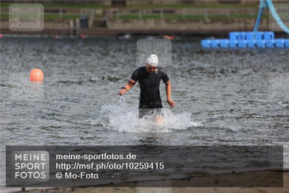13.09.2026 - Stadtparktriathlon Mo-Foto http://msf.ph/oto/10259415 13.09.2026 11:28:37 Schwimmen 834, 840 meine-sportfotos.de