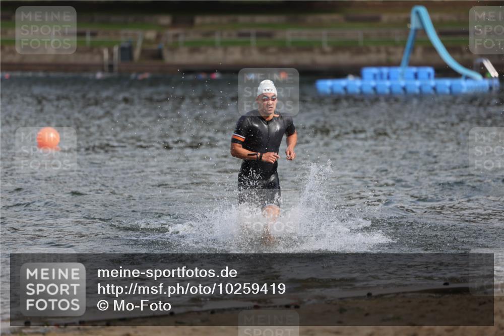 13.09.2026 - Stadtparktriathlon Mo-Foto http://msf.ph/oto/10259419 13.09.2026 11:28:38 Schwimmen 834, 840 meine-sportfotos.de