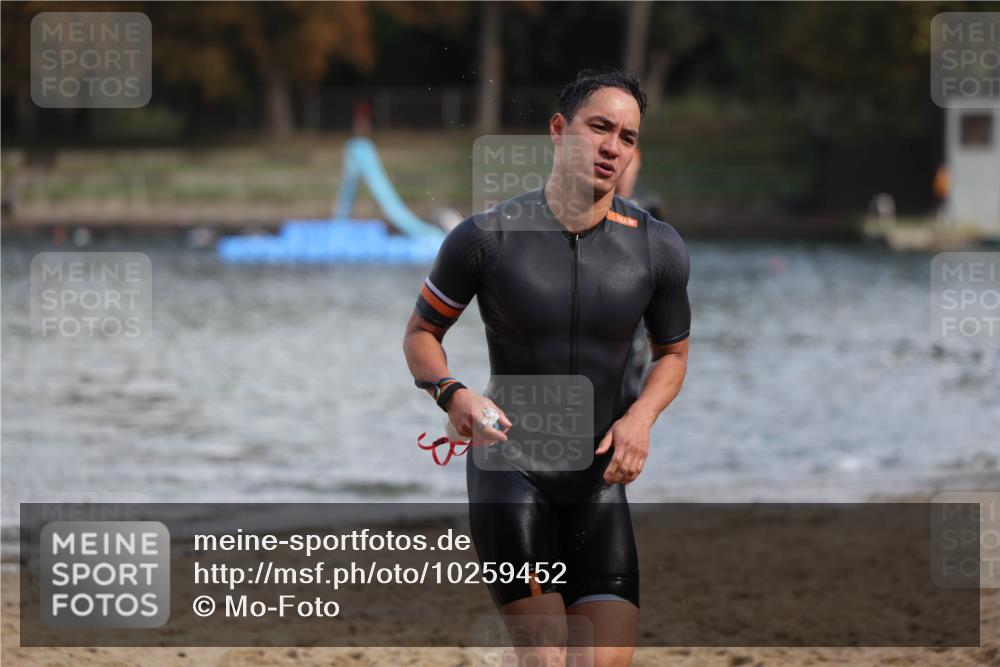 13.09.2026 - Stadtparktriathlon Mo-Foto http://msf.ph/oto/10259452 13.09.2026 11:28:43 Schwimmen 834, 840 meine-sportfotos.de