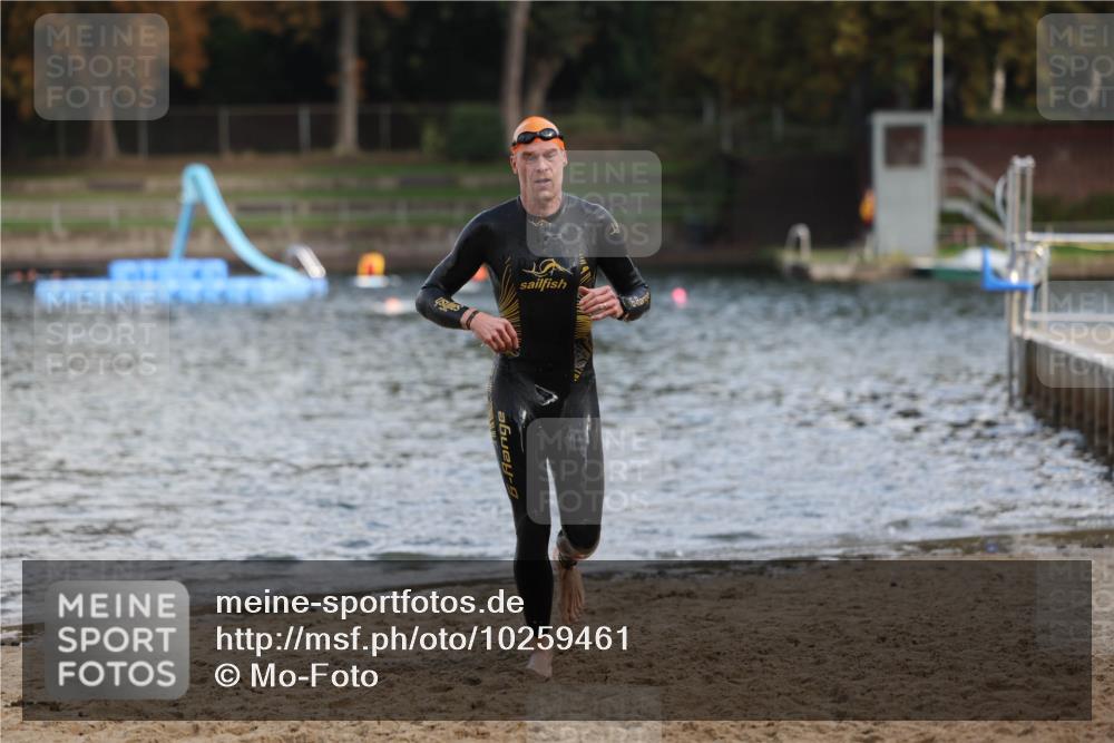 13.09.2026 - Stadtparktriathlon Mo-Foto http://msf.ph/oto/10259461 13.09.2026 11:28:45 Schwimmen 834, 840 meine-sportfotos.de