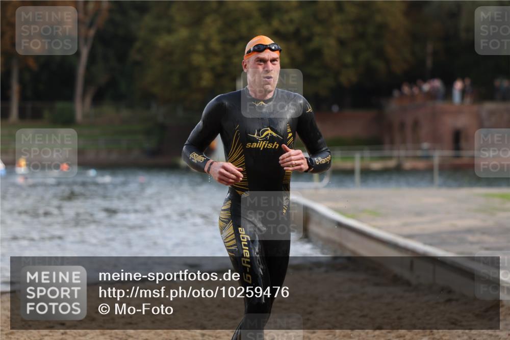 13.09.2026 - Stadtparktriathlon Mo-Foto http://msf.ph/oto/10259476 13.09.2026 11:28:47 Schwimmen 834, 840 meine-sportfotos.de