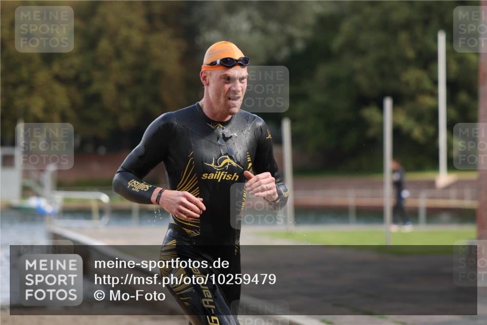 13.09.2026 - Stadtparktriathlon Mo-Foto http://msf.ph/oto/10259479 13.09.2026 11:28:47 Schwimmen 834, 840 meine-sportfotos.de
