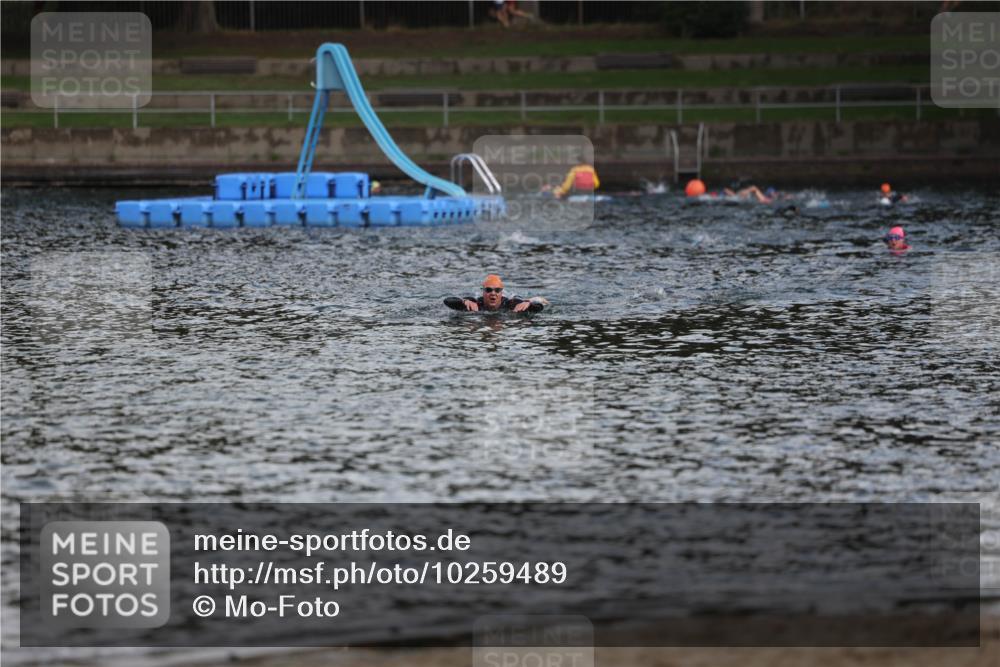 13.09.2026 - Stadtparktriathlon Mo-Foto http://msf.ph/oto/10259489 13.09.2026 11:29:10 Schwimmen  meine-sportfotos.de