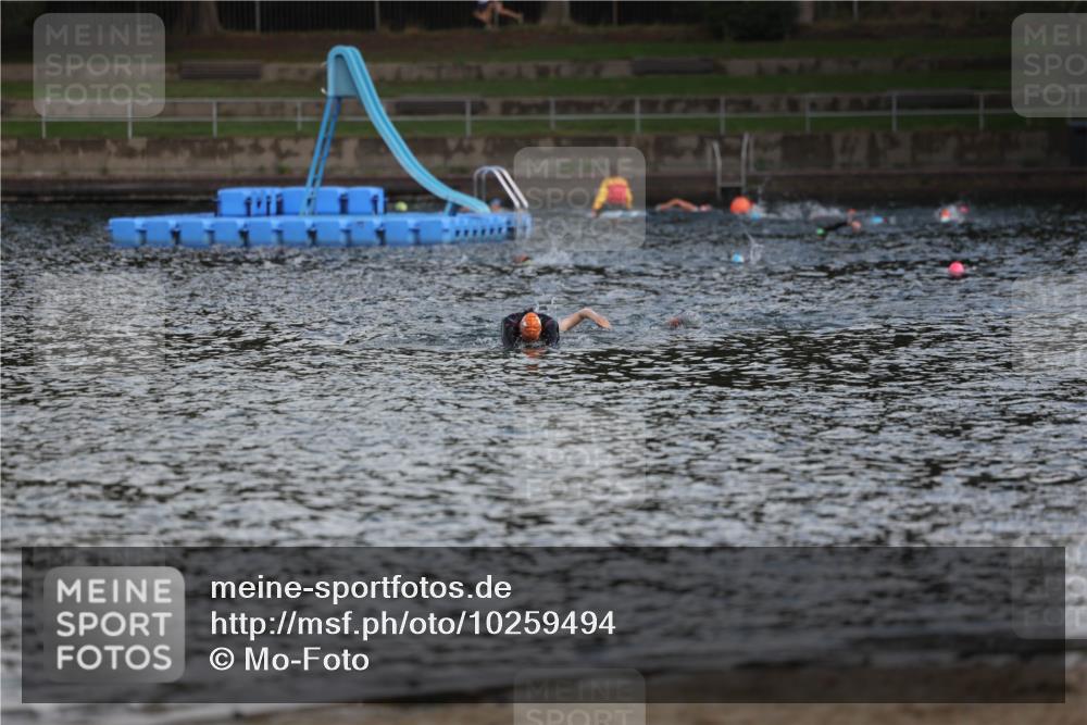 13.09.2026 - Stadtparktriathlon Mo-Foto http://msf.ph/oto/10259494 13.09.2026 11:29:10 Schwimmen  meine-sportfotos.de