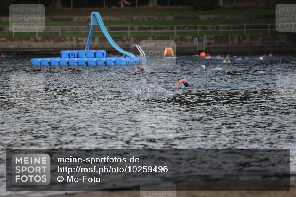 13.09.2026 - Stadtparktriathlon Mo-Foto http://msf.ph/oto/10259496 13.09.2026 11:29:11 Schwimmen  meine-sportfotos.de