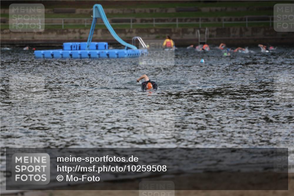 13.09.2026 - Stadtparktriathlon Mo-Foto http://msf.ph/oto/10259508 13.09.2026 11:29:14 Schwimmen  meine-sportfotos.de