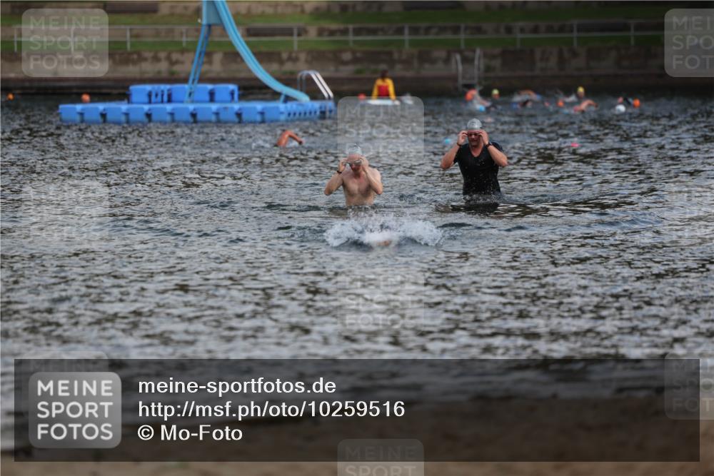 13.09.2026 - Stadtparktriathlon Mo-Foto http://msf.ph/oto/10259516 13.09.2026 11:29:20 Schwimmen  meine-sportfotos.de