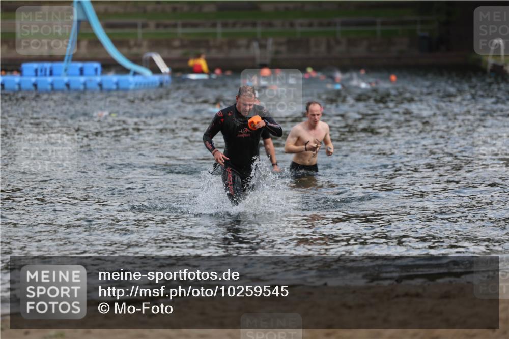 13.09.2026 - Stadtparktriathlon Mo-Foto http://msf.ph/oto/10259545 13.09.2026 11:29:26 Schwimmen 885, 908 meine-sportfotos.de