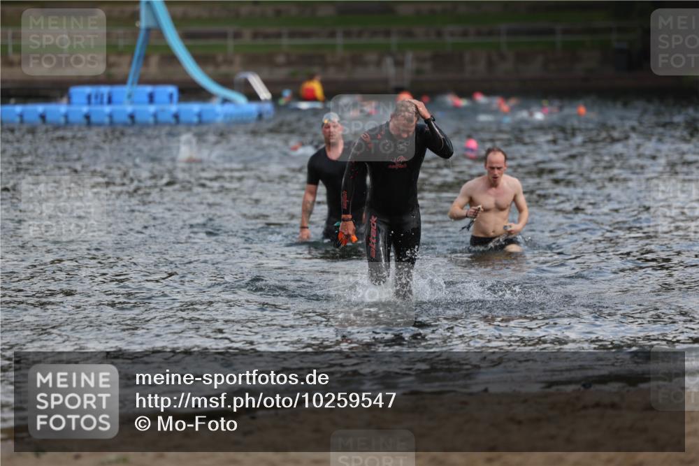 13.09.2026 - Stadtparktriathlon Mo-Foto http://msf.ph/oto/10259547 13.09.2026 11:29:27 Schwimmen 885, 908 meine-sportfotos.de