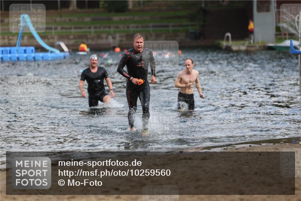 13.09.2026 - Stadtparktriathlon Mo-Foto http://msf.ph/oto/10259560 13.09.2026 11:29:29 Schwimmen 885, 908, 915 meine-sportfotos.de
