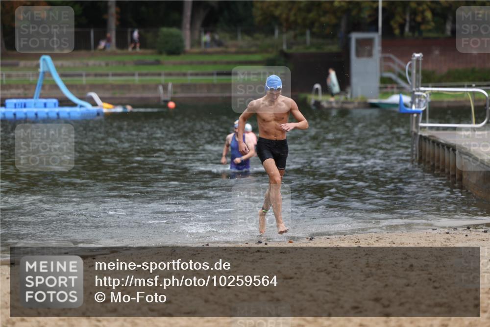 13.09.2026 - Stadtparktriathlon Mo-Foto http://msf.ph/oto/10259564 13.09.2026 11:59:26 Schwimmen 956, 1031 meine-sportfotos.de
