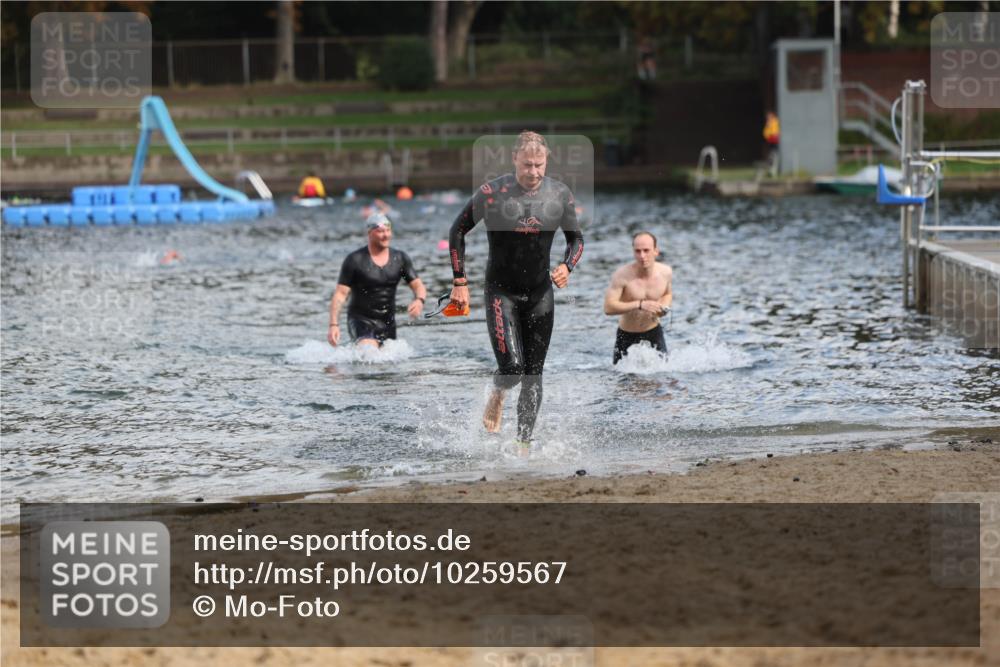 13.09.2026 - Stadtparktriathlon Mo-Foto http://msf.ph/oto/10259567 13.09.2026 11:29:30 Schwimmen 885, 908, 915 meine-sportfotos.de