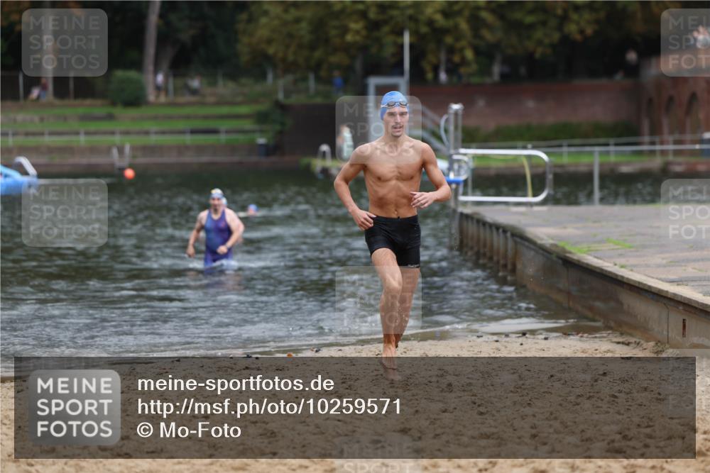 13.09.2026 - Stadtparktriathlon Mo-Foto http://msf.ph/oto/10259571 13.09.2026 11:59:27 Schwimmen 956, 1031 meine-sportfotos.de