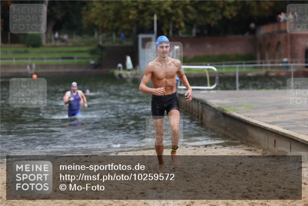 13.09.2026 - Stadtparktriathlon Mo-Foto http://msf.ph/oto/10259572 13.09.2026 11:59:28 Schwimmen 956, 1031 meine-sportfotos.de