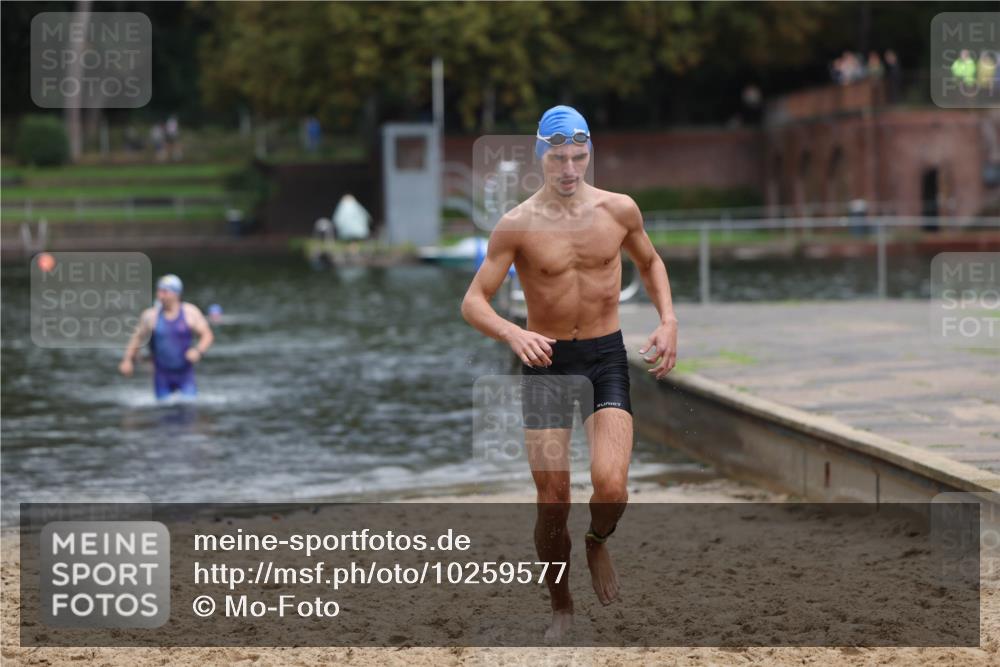 13.09.2026 - Stadtparktriathlon Mo-Foto http://msf.ph/oto/10259577 13.09.2026 11:59:28 Schwimmen 956, 1031 meine-sportfotos.de