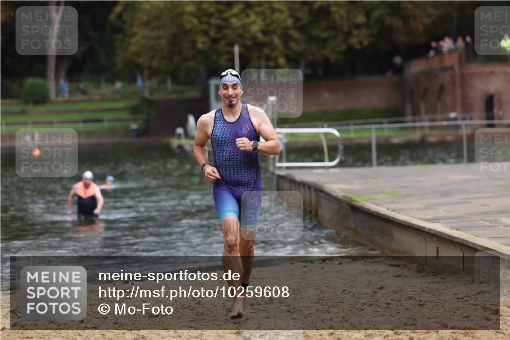 13.09.2026 - Stadtparktriathlon Mo-Foto http://msf.ph/oto/10259608 13.09.2026 11:59:37 Schwimmen 956 meine-sportfotos.de