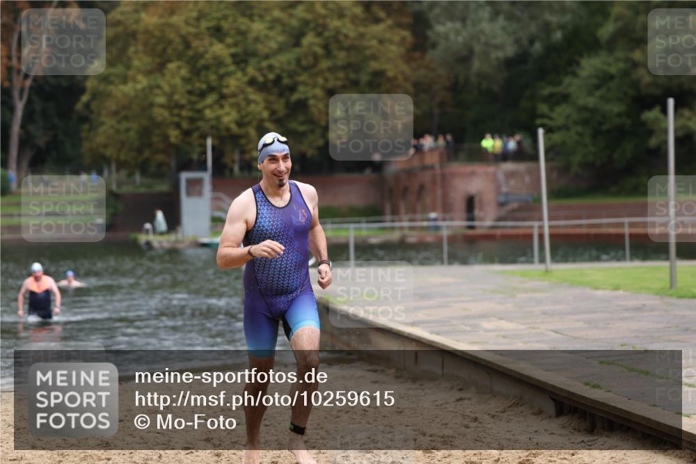 13.09.2026 - Stadtparktriathlon Mo-Foto http://msf.ph/oto/10259615 13.09.2026 11:59:38 Schwimmen 956 meine-sportfotos.de