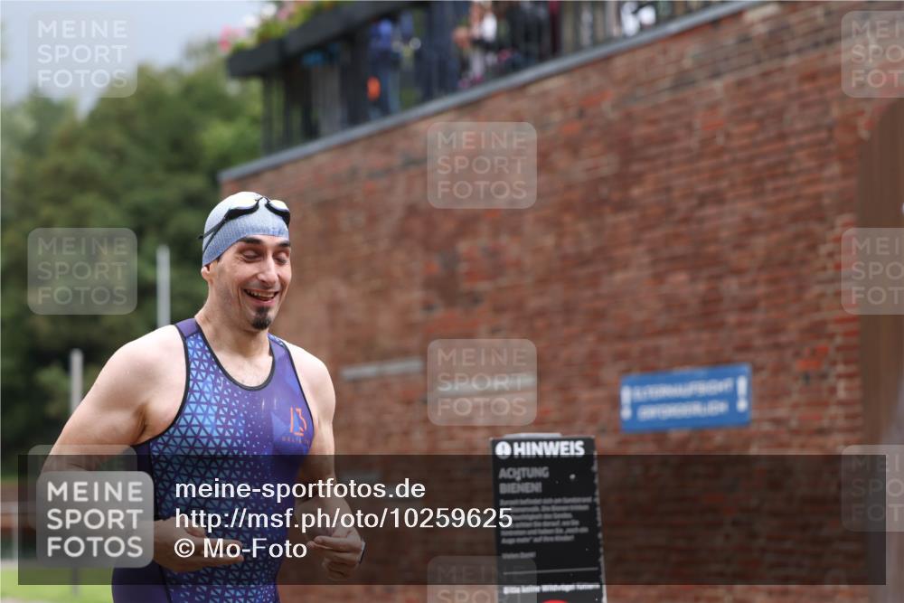 13.09.2026 - Stadtparktriathlon Mo-Foto http://msf.ph/oto/10259625 13.09.2026 11:59:40 Schwimmen 956, 1043 meine-sportfotos.de
