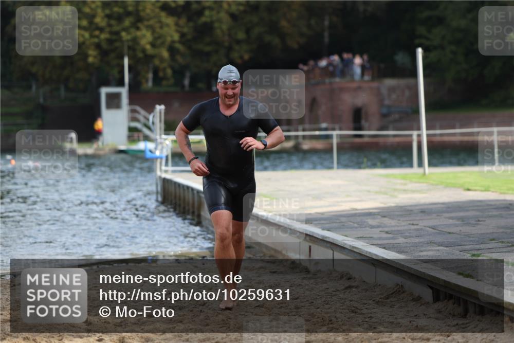 13.09.2026 - Stadtparktriathlon Mo-Foto http://msf.ph/oto/10259631 13.09.2026 11:29:39 Schwimmen 885, 908, 915 meine-sportfotos.de