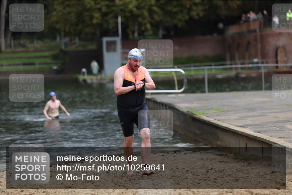 13.09.2026 - Stadtparktriathlon Mo-Foto http://msf.ph/oto/10259641 13.09.2026 11:59:50 Schwimmen 978, 1043 meine-sportfotos.de