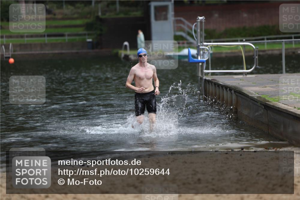 13.09.2026 - Stadtparktriathlon Mo-Foto http://msf.ph/oto/10259644 13.09.2026 11:59:57 Schwimmen 978, 1043 meine-sportfotos.de