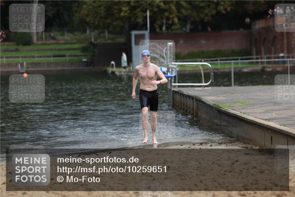 13.09.2026 - Stadtparktriathlon Mo-Foto http://msf.ph/oto/10259651 13.09.2026 11:59:58 Schwimmen 978 meine-sportfotos.de
